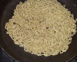 Foto langkah ke 5 dari resep Martabak Mie.