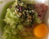 Foto langkah ke 2 dari resep Siumai Ayam/Dumplings.