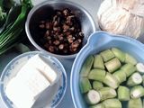 Ốc um chuối đậu