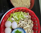 Hình bước làm 1 của món Cơm chiên trứng nấm măng tây sốt teriyaki