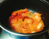 Foto del paso 4 de la receta: Tallarines rojos con berenjenas