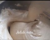 Foto langkah ke 4 dari resep Bolu Gaplek Saus Karamel ala Rianti Kitchen.