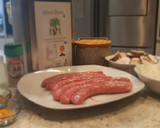 Foto del paso 1 de la receta: Salchichas frescas con champiñones al curry