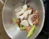 รูปขั้นตอนการทำที่ 2 ของ ตับไก่ผัดพริกอ่อน