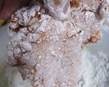 A picture of step 3 of Kentucky fried chicken burger.
