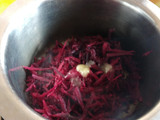 बीट रूट हलवा (BEET ROOT HALWA RECIPE IN MARATHI)