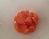 Foto del paso 2 de la receta: Puré de zanahoria 🥕 *bebe 6 meses*