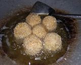 Foto langkah ke 5 dari resep Find egg in oat (bola-bola oatmeal isi telur).