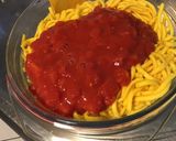 Une image de l'étape 5 de Timbale de spätzles aux tomates, thon, emmental et curcuma.