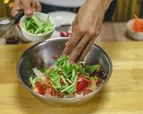 รูปขั้นตอนการทำที่ 19 ของ ยํามาม่า แซ่บสะใจ อร่อยง่ายๆ ได้ประโยชน์