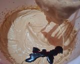 Foto langkah ke 4 dari resep Red Velvet Marble Cheesecake.