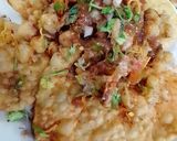 A picture of step 3 of Papri chana chat.