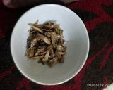 Foto langkah ke 2 dari resep Nasi Liwet Ricecooker Ikan Teri.