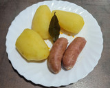 Foto del paso 1 de la receta: Cachelos con chorizo