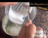 A picture of step 2 of Green Grapes Shake.