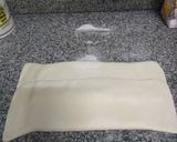 Foto del paso 3 de la receta: Cañoncitos de hojaldre con dulce de leche y pastelera 👩🏼‍🍳