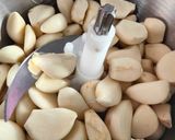 Foto langkah ke 1 dari resep Bawang putih goreng.