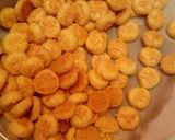 Foto langkah ke 8 dari resep Kue keju / kastengel.