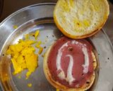 Foto langkah ke 1 dari resep Chesse Burger.