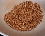 A picture of step 1 of Buckwheat Groat Pulao.