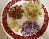 खान्देशी मसाला खिचडी (masala khichdi recipe in marathi) रेसिपी स्टेप 1 फोटो 
