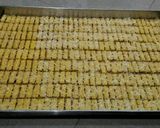 Foto langkah ke 5 dari resep Kastengel Klasik (ekstra keju.. ekstra yummy).