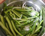 Foto del paso 2 de la receta: Tacos de nopalitos adobados