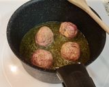 Foto del paso 2 de la receta Albóndigas de ternera en salsa de mango y curry