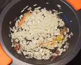 Foto del paso 1 de la receta: Guisantes con jamón y huevos