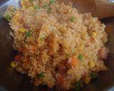 A picture of step 2 of Easy One-Egg Omurice.