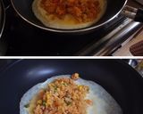 A picture of step 5 of Easy One-Egg Omurice.