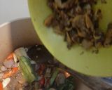 Foto langkah ke 3 dari resep Oseng Kerang Asam Manis.