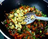 A picture of step 3 of Indo Chinese Shrimp Fried Rice.