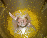 Foto del paso 1 de la receta: Magdalenas caseras rellenas de fresa en robot MC