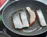 Foto del paso 8 de la receta: Salmón con salsa de limón y alcaparras y repollo rehogado