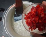 A picture of step 4 of Strawberry Broken wheat Pudding.