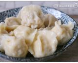 A picture of step 5 of Crispy Skirt Pan-Fried Dumplings.