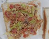 A picture of step 4 of Chicken vegetable Sandwich.