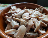 Foto del paso 2 de la receta: Tortilla con espinacas, queso y pollo