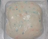 Foto langkah ke 9 dari resep Blue-Orange Sprinkles Sourdough Bread.