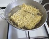 Foto langkah ke 3 dari resep Pizza Mie.