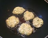 Foto del paso 3 de la receta: Tortas de calabacita