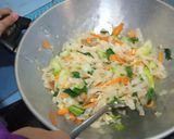 Foto langkah ke 4 dari resep Kwetiau goreng ala umi ku.