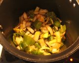 Foto del paso 3 de la receta: Chupín de pollo y demasesss