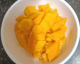 A picture of step 1 of Mango Gazpacho.