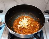 A picture of step 3 of Pav bhaji fondue.