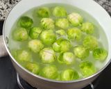 Foto del paso 1 de la receta: Repollitos de Bruselas gratinados