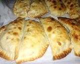 Foto del paso 1 de la receta: Empanadilla con queso gratinado (toque rico sencillo)