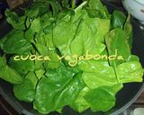 Foto del passaggio 1 della ricetta Spinaci Olio e Limone