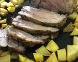 Foto del paso 2 de la receta: Bondiola de cerdo al horno con tomillo